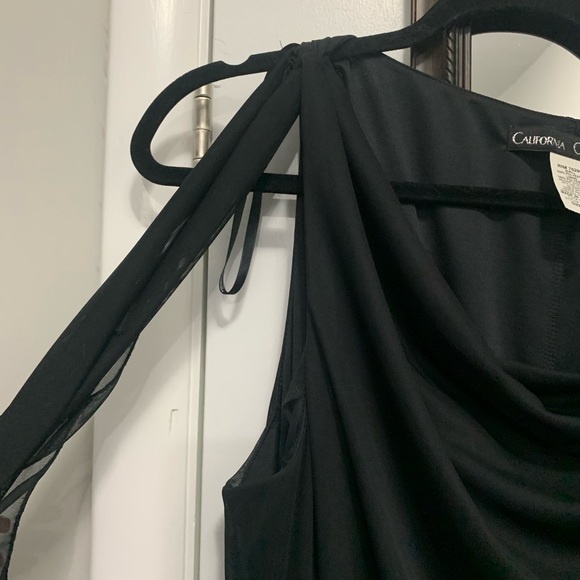 Plus Sized Asymmetrical Black Dress. - Picture 4 of 5